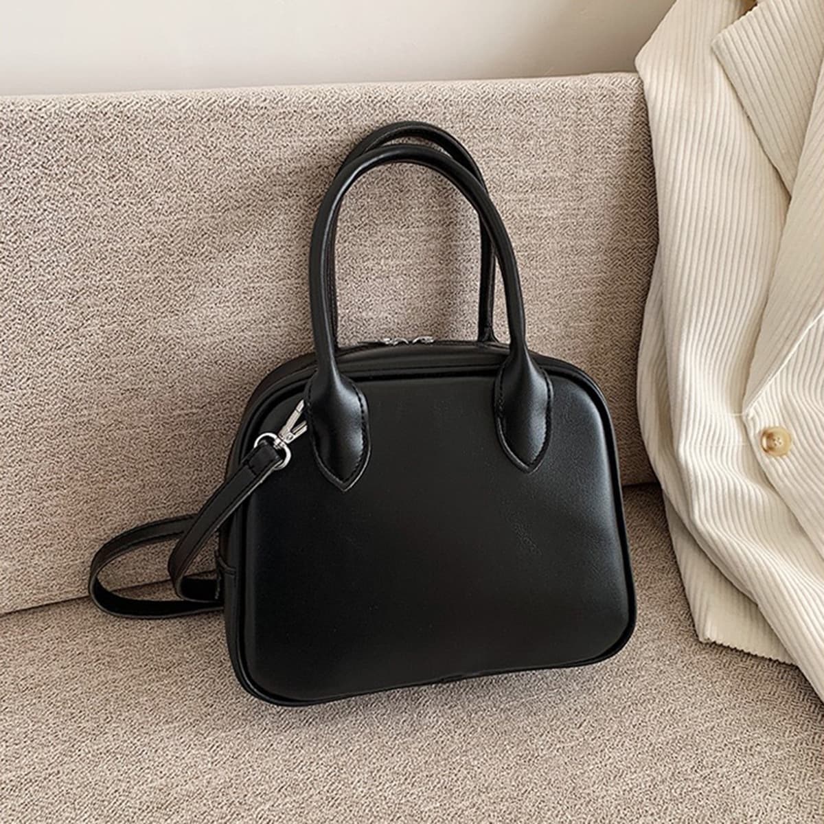 Sac léger et décontracté avec poignée supérieure minimaliste pour adolescentes, femmes, étudiantes, recrues et cols blancs. Parfait pour le